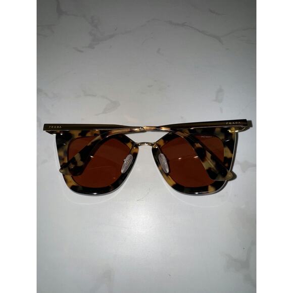 Prada Tortoise Cat Eye Sunglasses - Excellent Condition - Picture 3 of 6